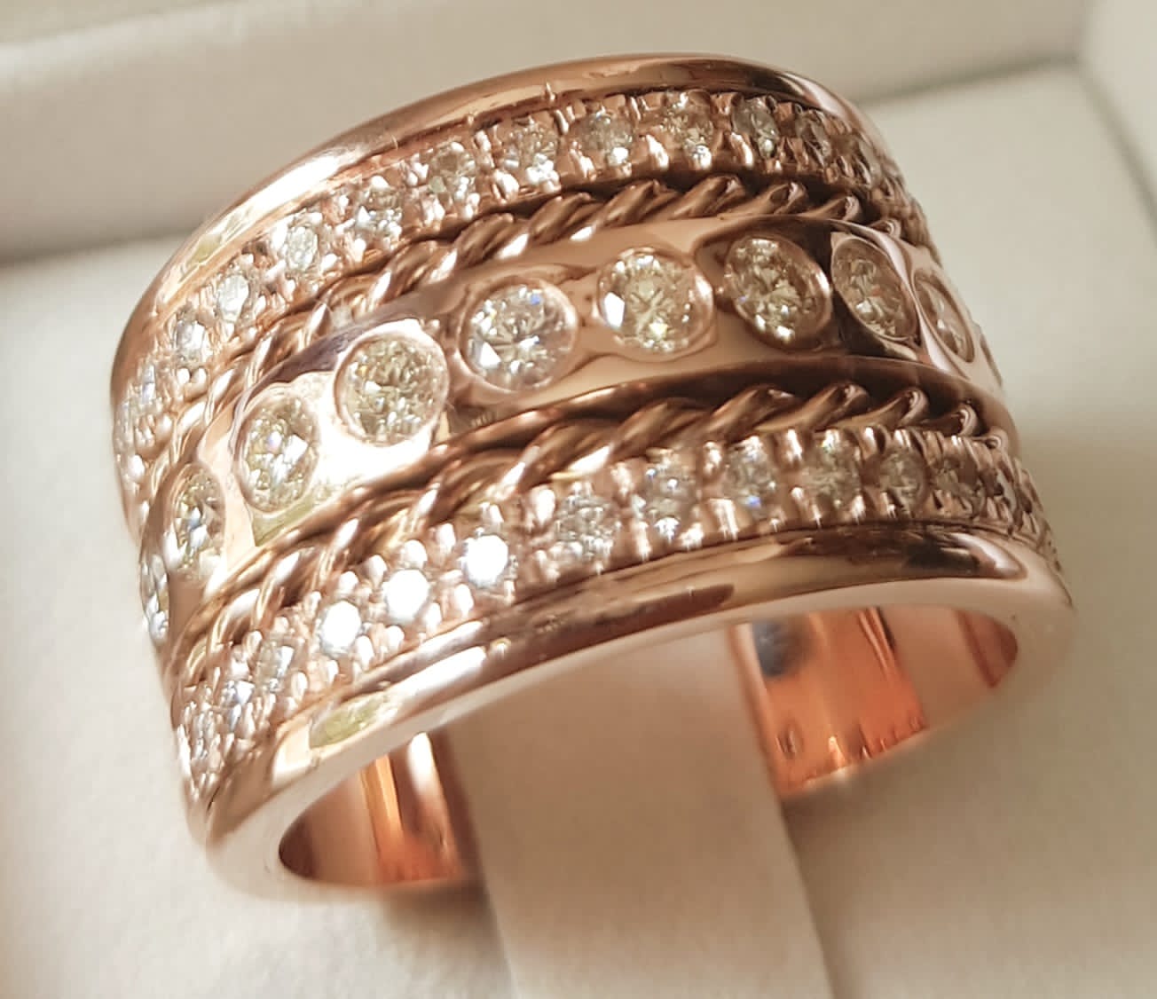 PHOTO-2022-09-12-11-11-27